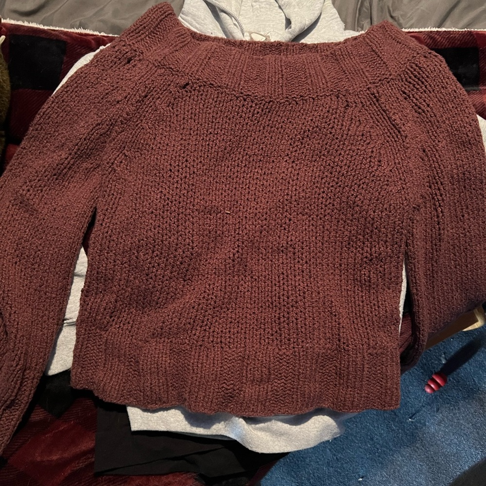 Super cute over sized off the shoulders sweater